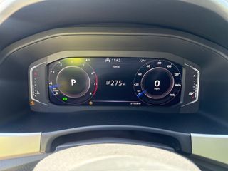 2022 Volkswagen Atlas 2.0T SE w/Technology - Interior Dashboard With Vehicle Running Image